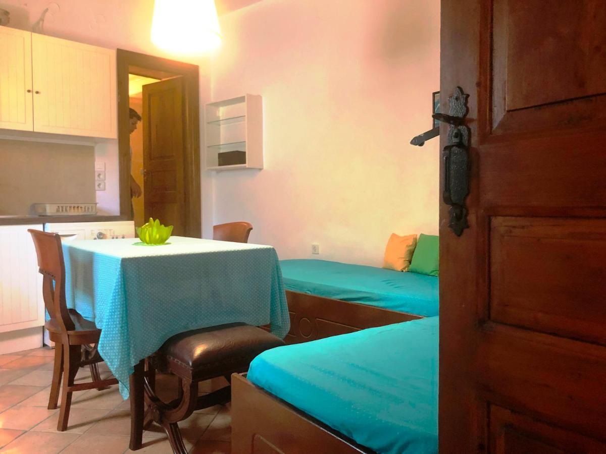 Machi'S House Aparthotel Plaka  Ngoại thất bức ảnh