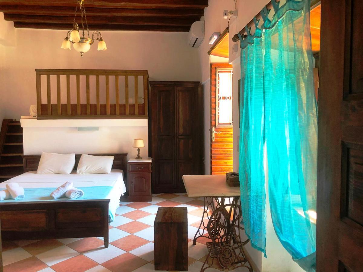 Machi'S House Aparthotel Plaka  Ngoại thất bức ảnh